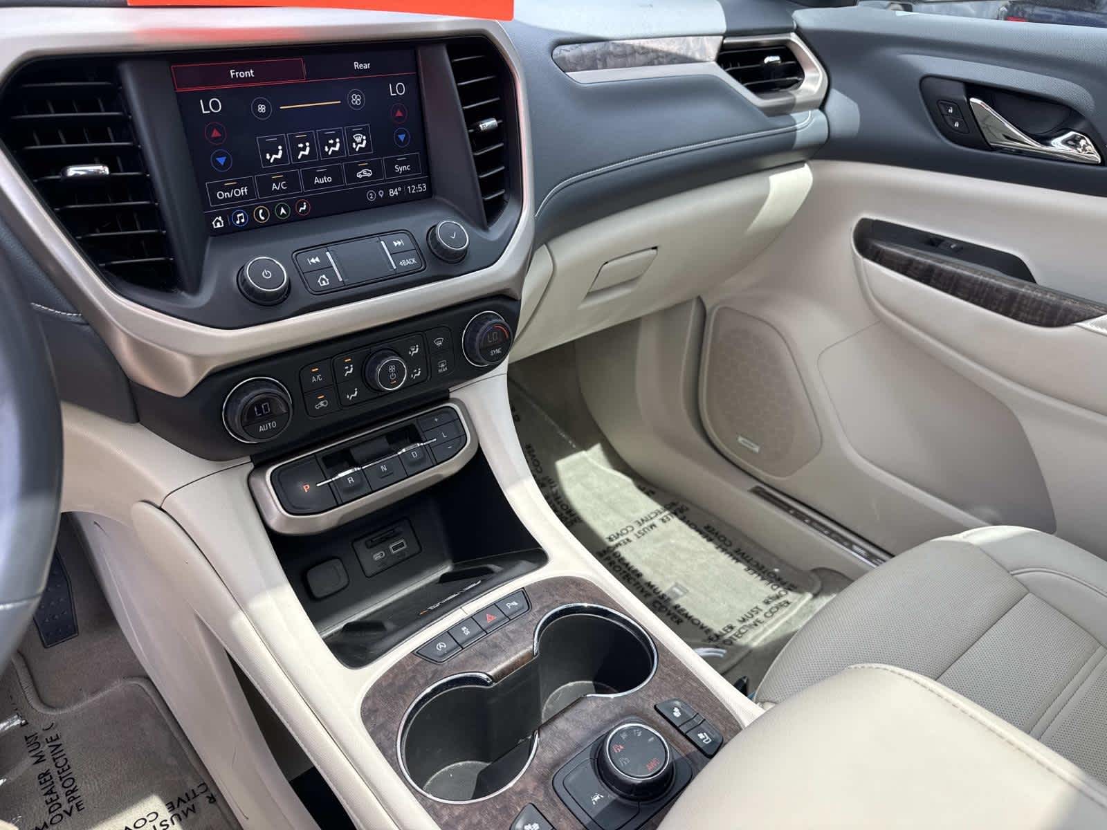 2022 GMC Acadia Denali