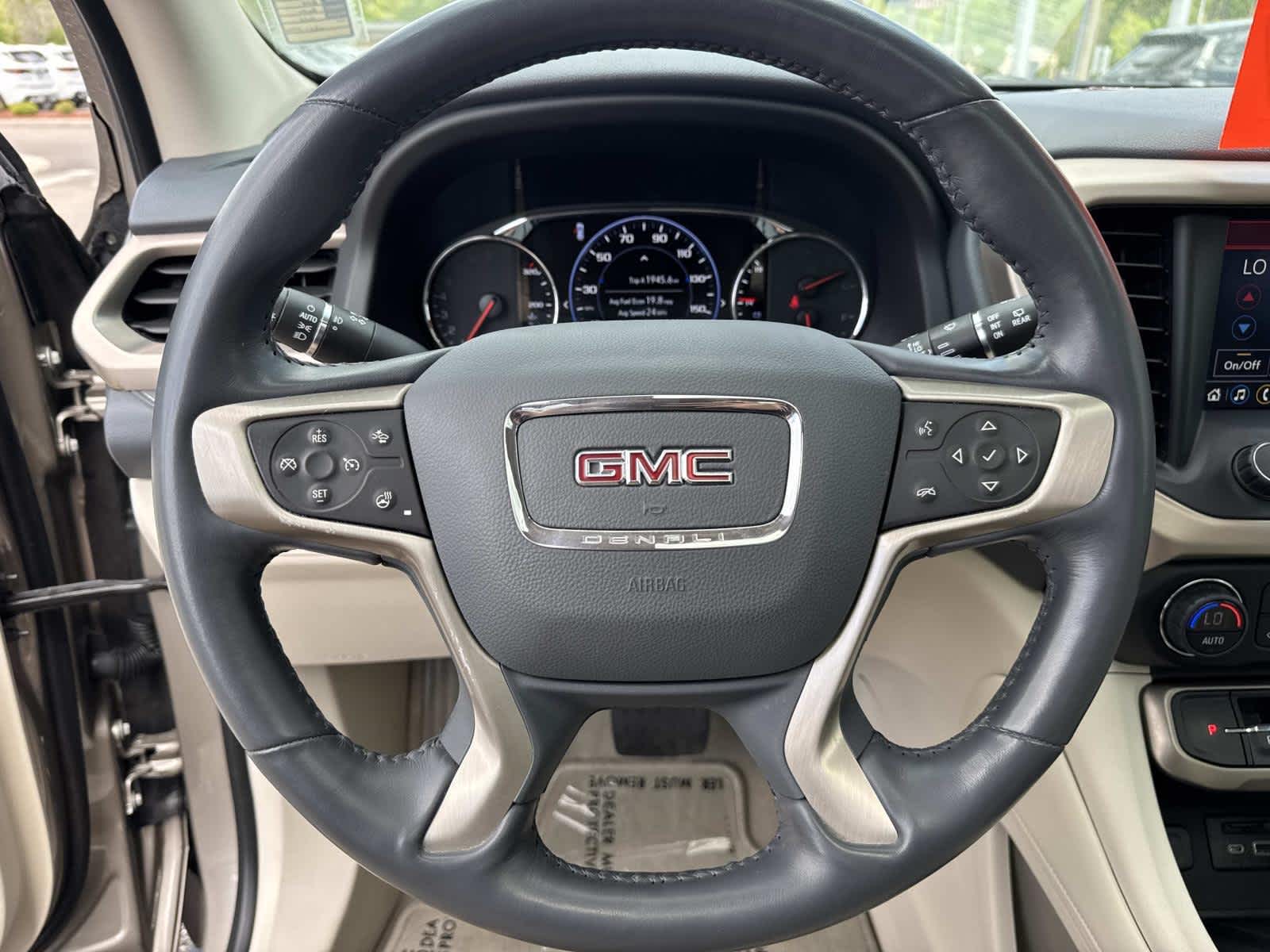 2022 GMC Acadia Denali