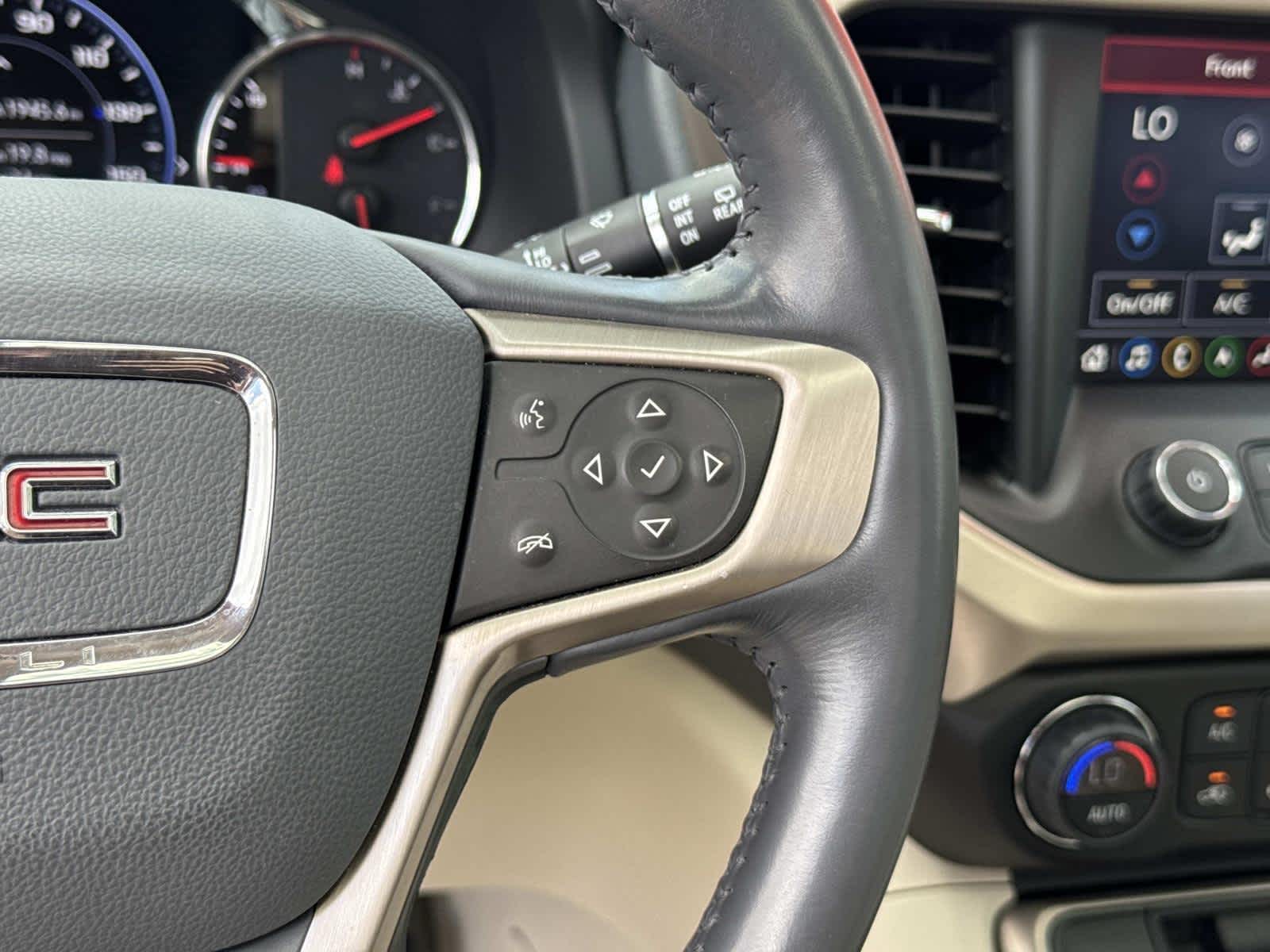 2022 GMC Acadia Denali