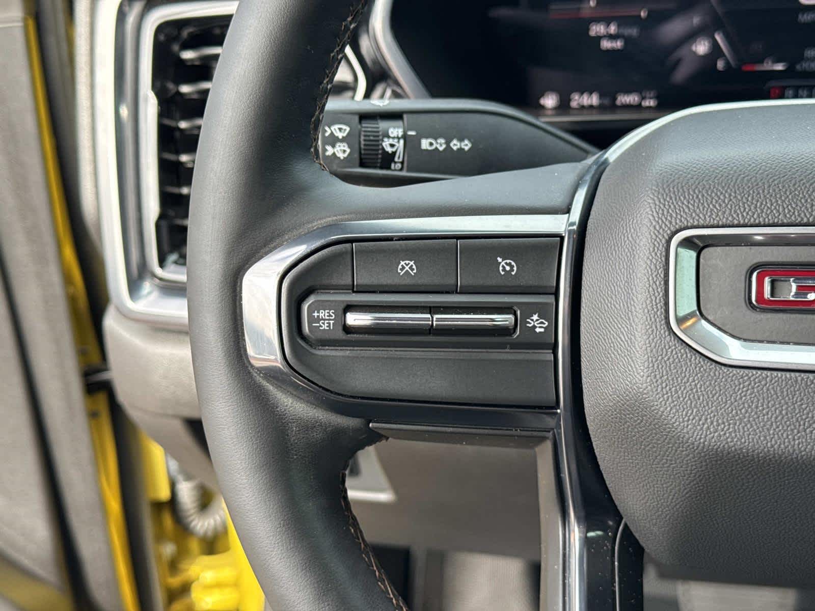 2024 GMC Canyon 4WD AT4