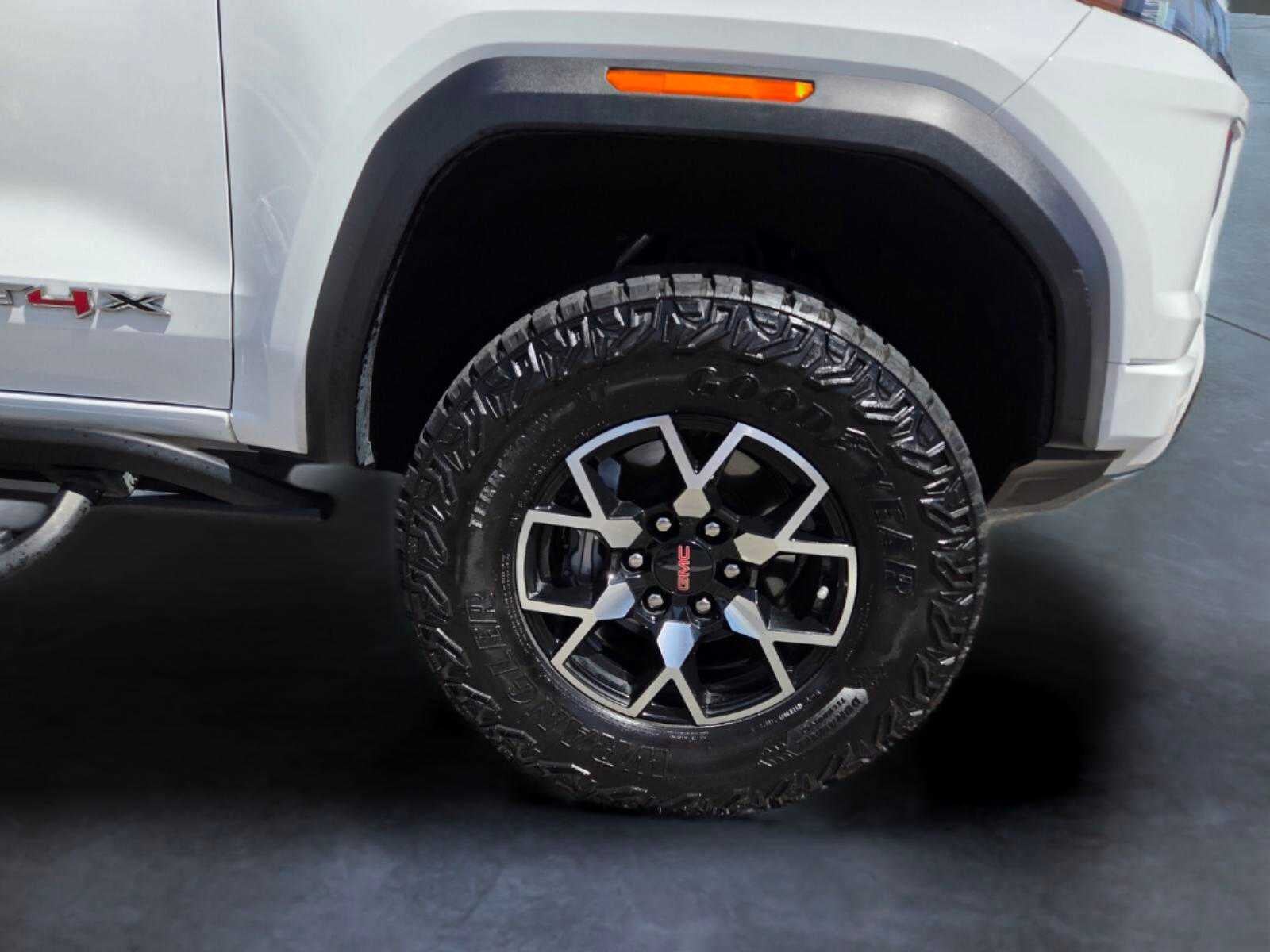 2023 GMC Canyon 4WD AT4X