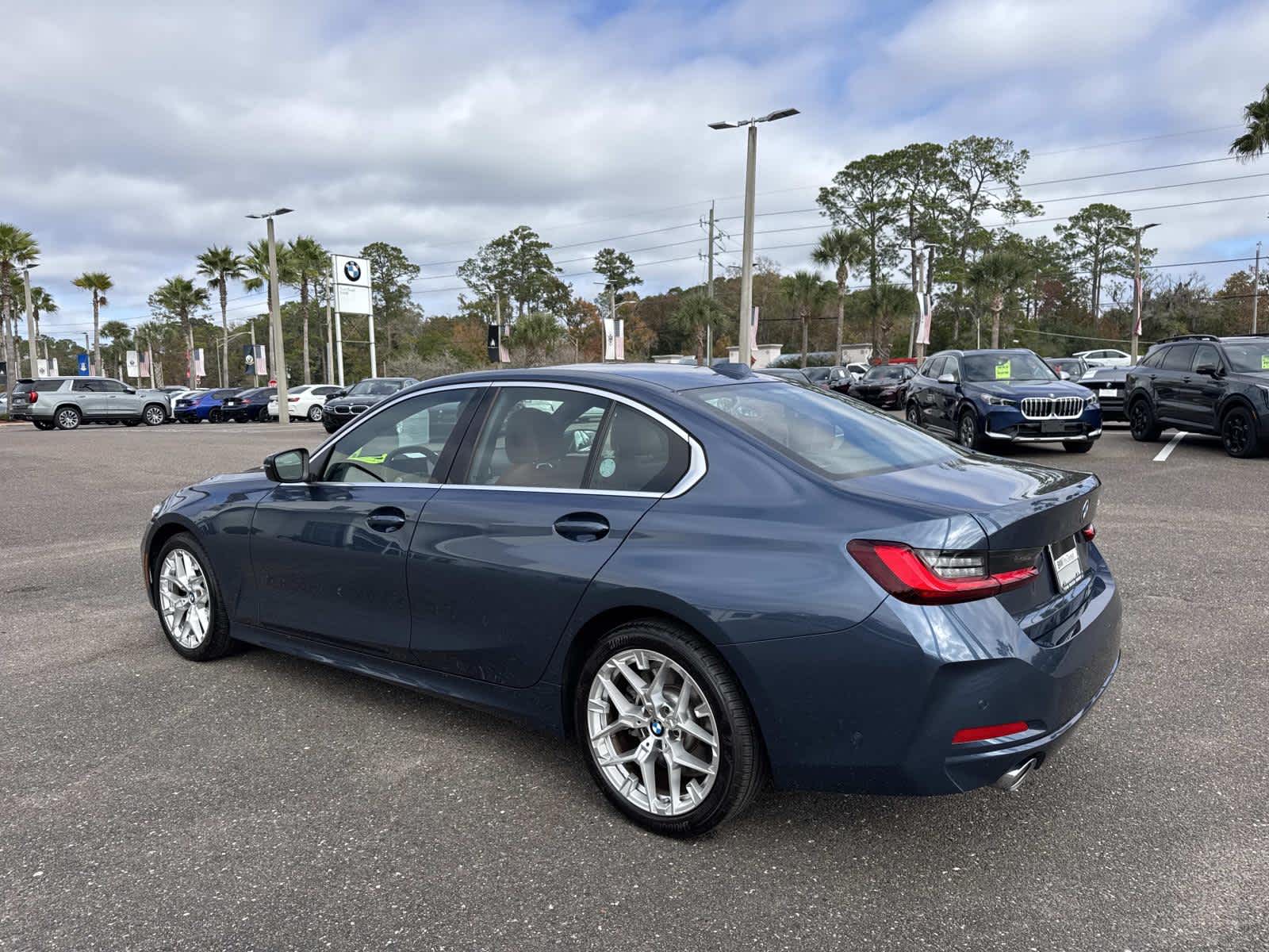 2025 BMW 3 Series 330i