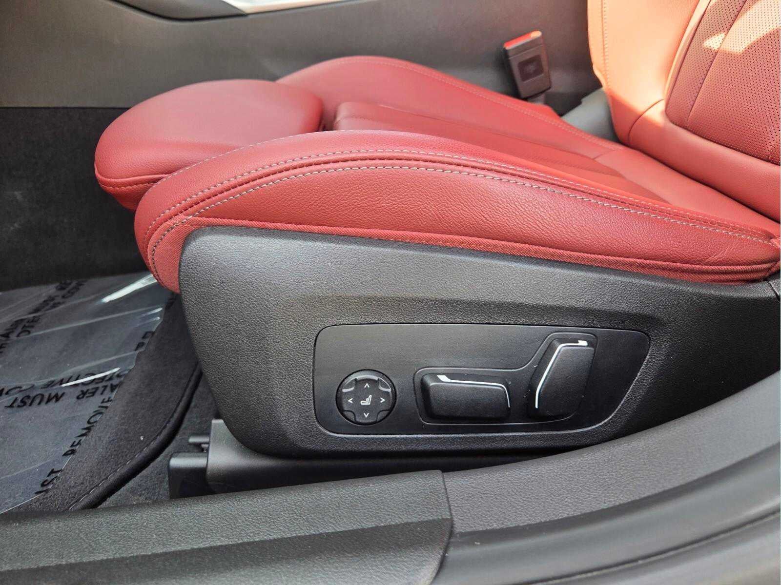 2025 BMW 330i 330i