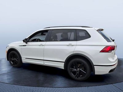 2024 Volkswagen Tiguan SE R-Line Black