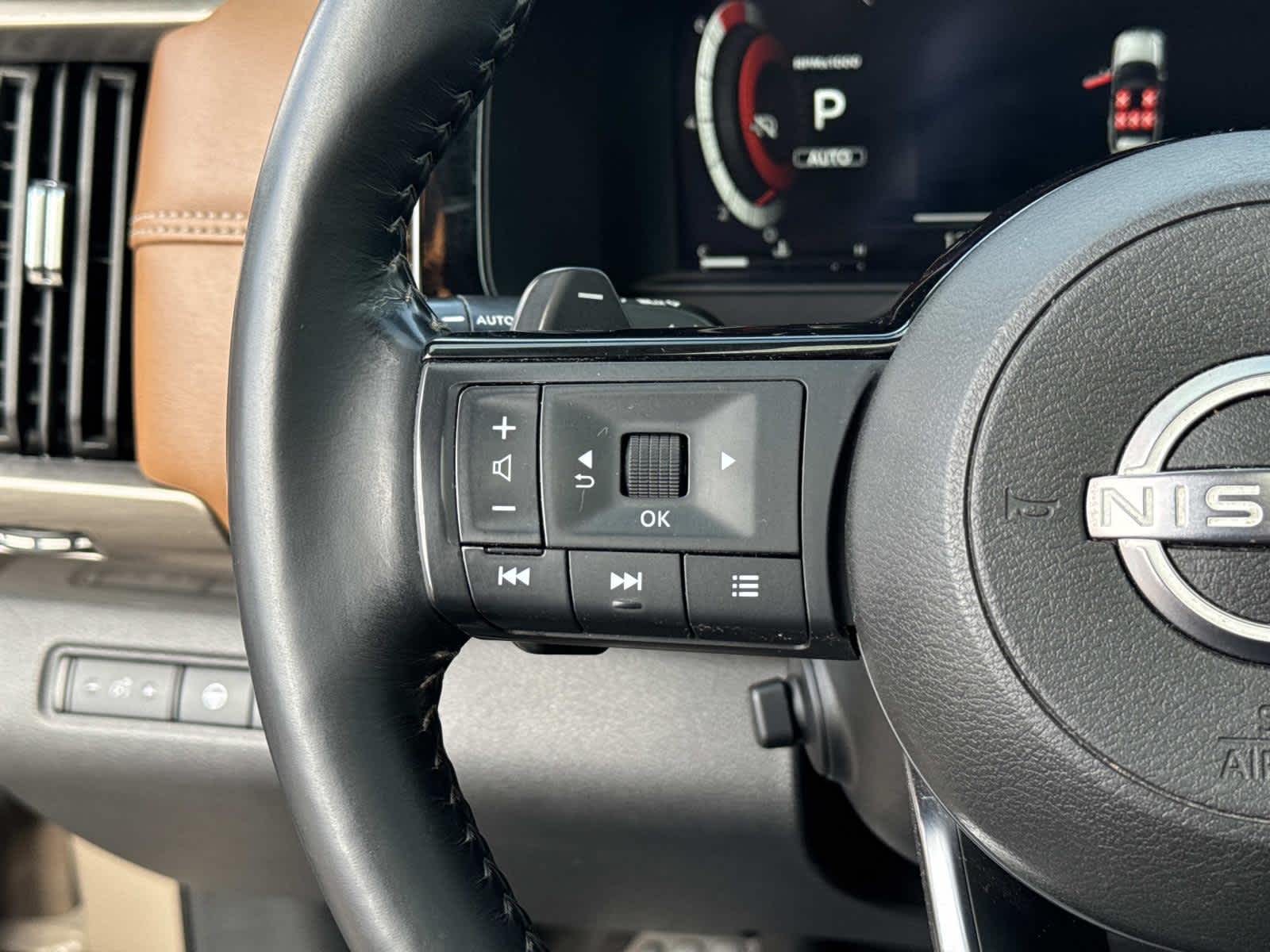 2023 Nissan Pathfinder Platinum