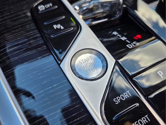 2027 BMW X7 xDrive40i xDrive40i