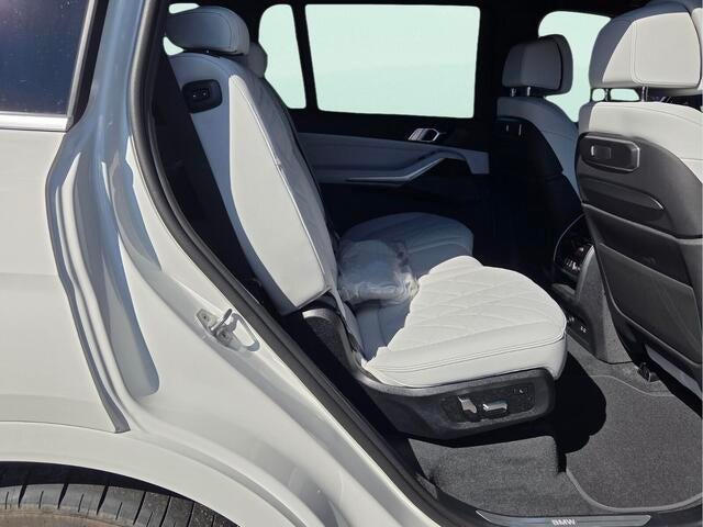 2027 BMW X7 xDrive40i xDrive40i