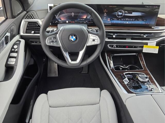 2027 BMW X7 xDrive40i xDrive40i