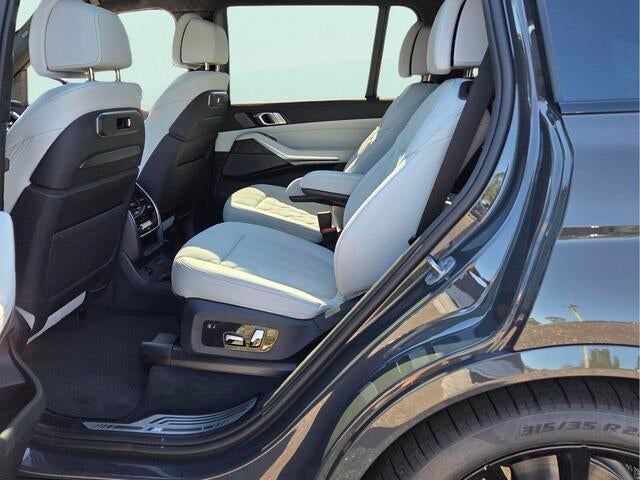 2027 BMW X7 xDrive40i xDrive40i