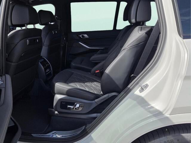 2027 BMW X7 xDrive40i xDrive40i