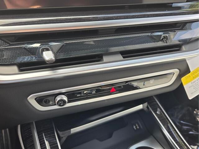 2027 BMW X7 xDrive40i xDrive40i