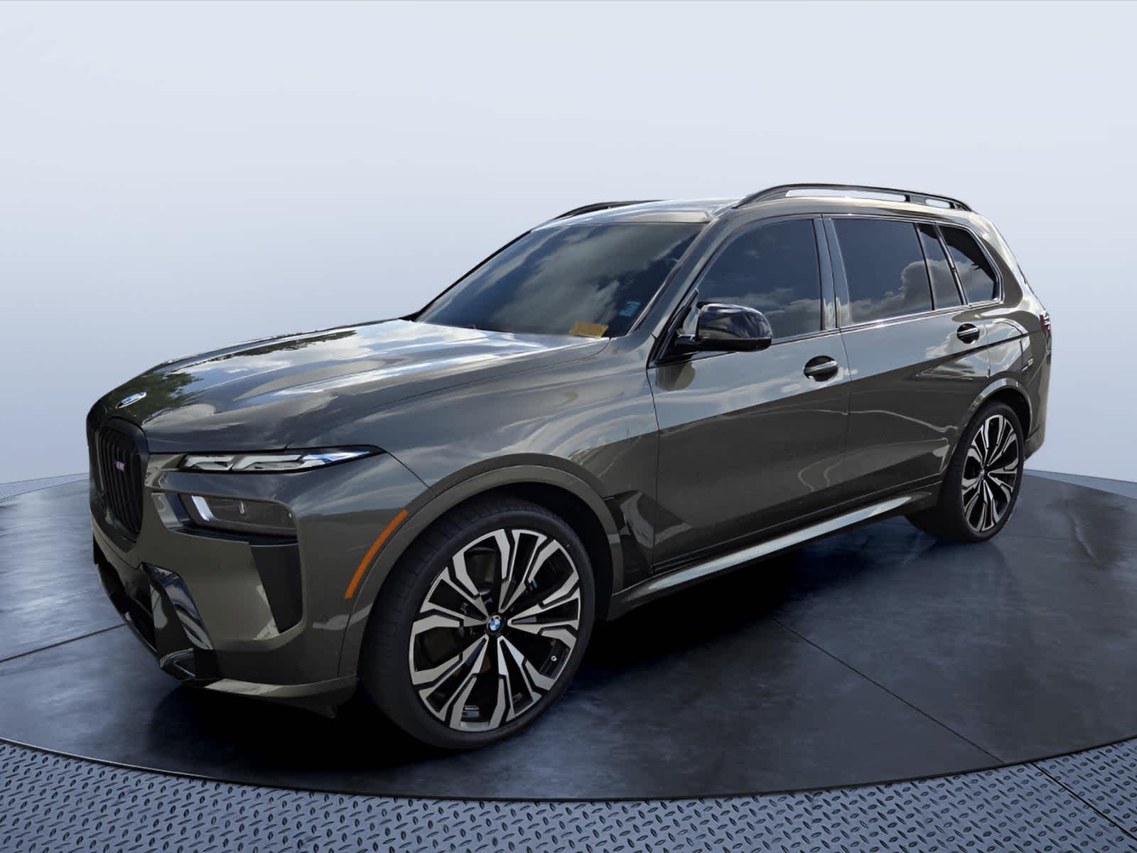 2024 BMW X7 M60i's photo
