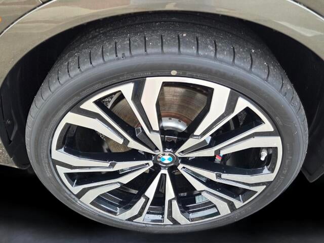 2024 BMW X7 M60i M60i