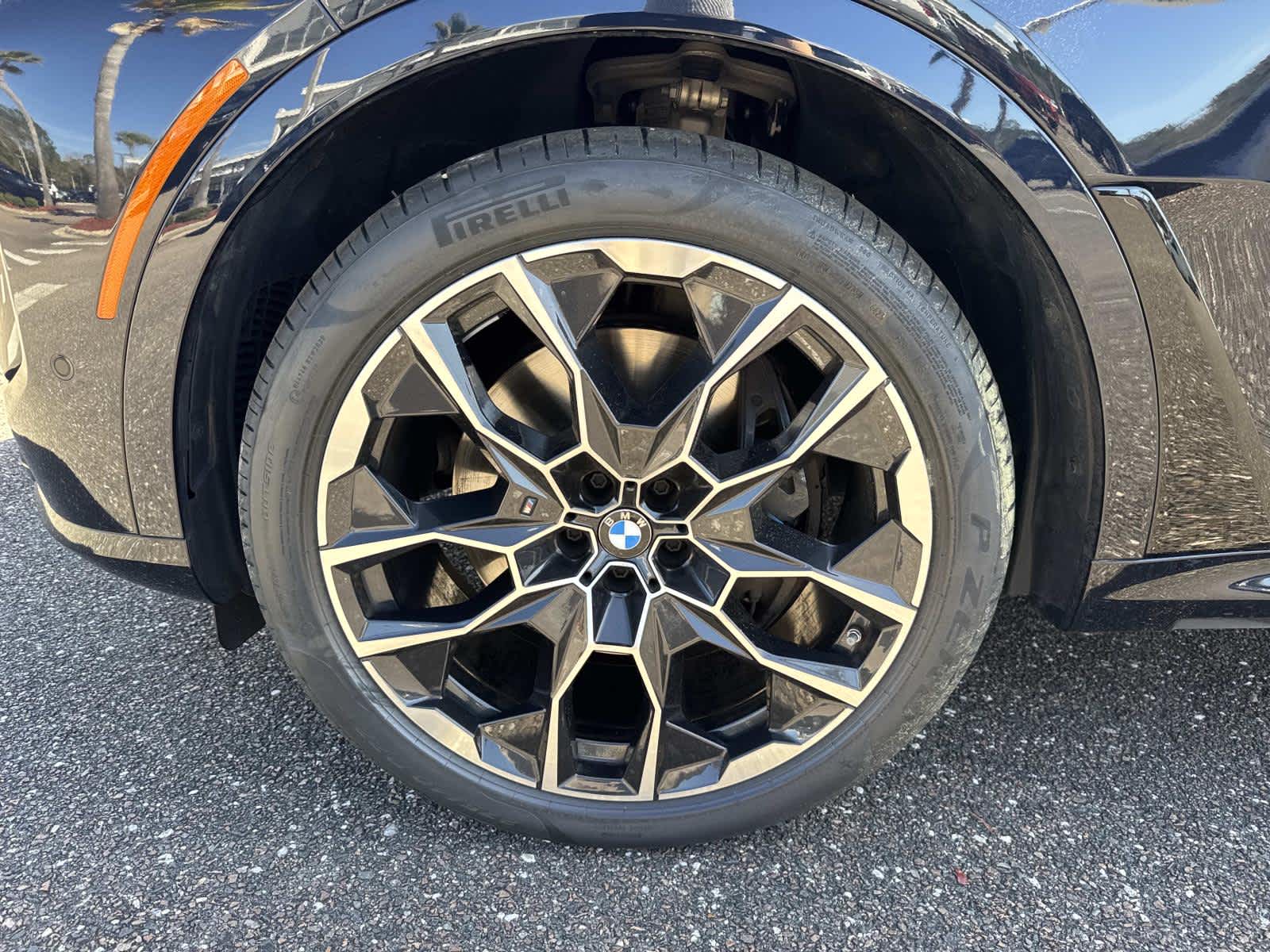 2025 BMW X7 M60i M60i