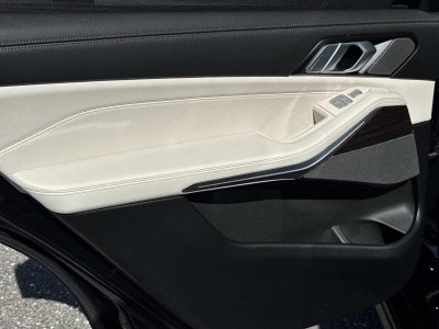 2025 BMW X7 M60i M60i