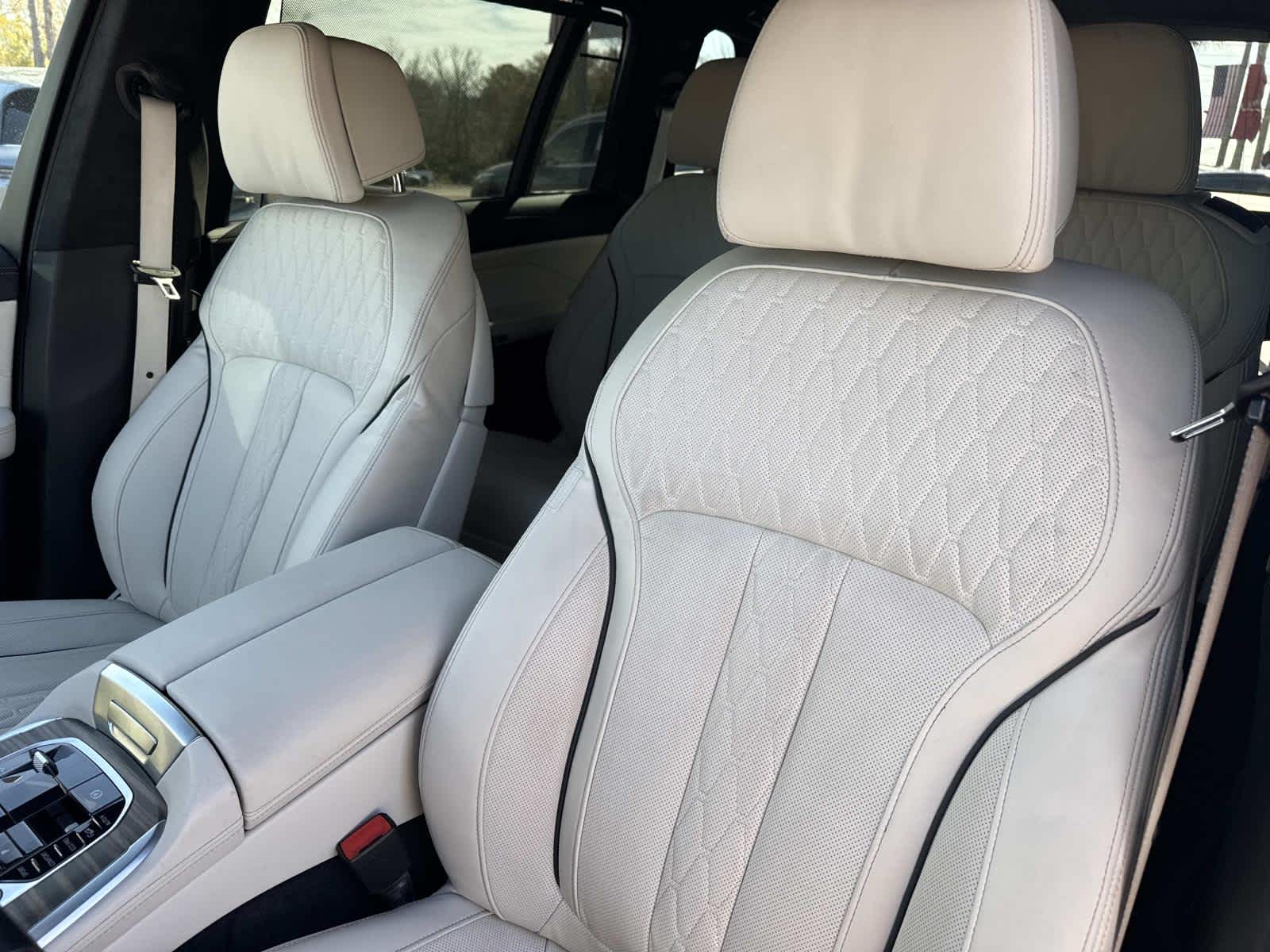 2025 BMW X7 M60i M60i