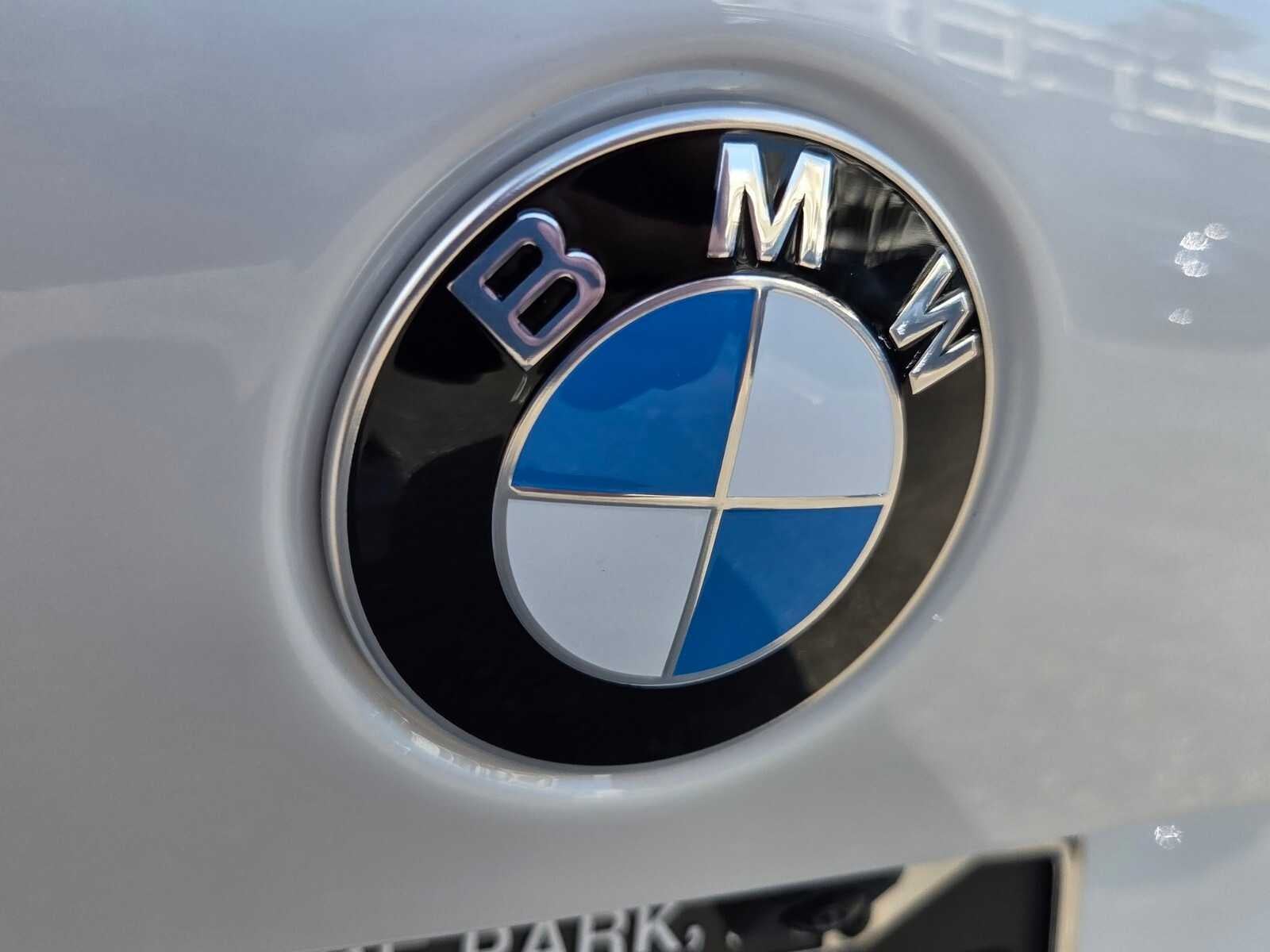 2026 BMW X5 M60i M60i