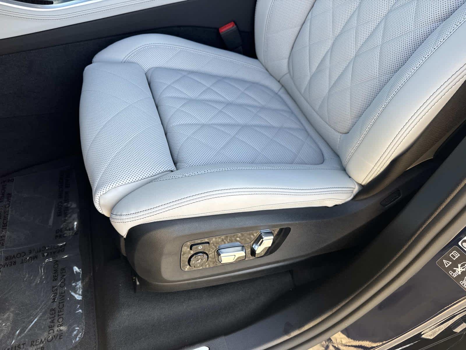 2026 BMW X5 M60i M60i