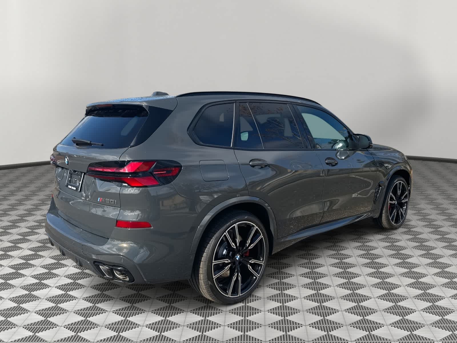 2026 BMW X5 M60i M60i