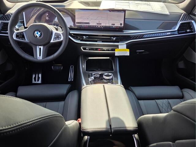 2026 BMW X5 M60i M60i
