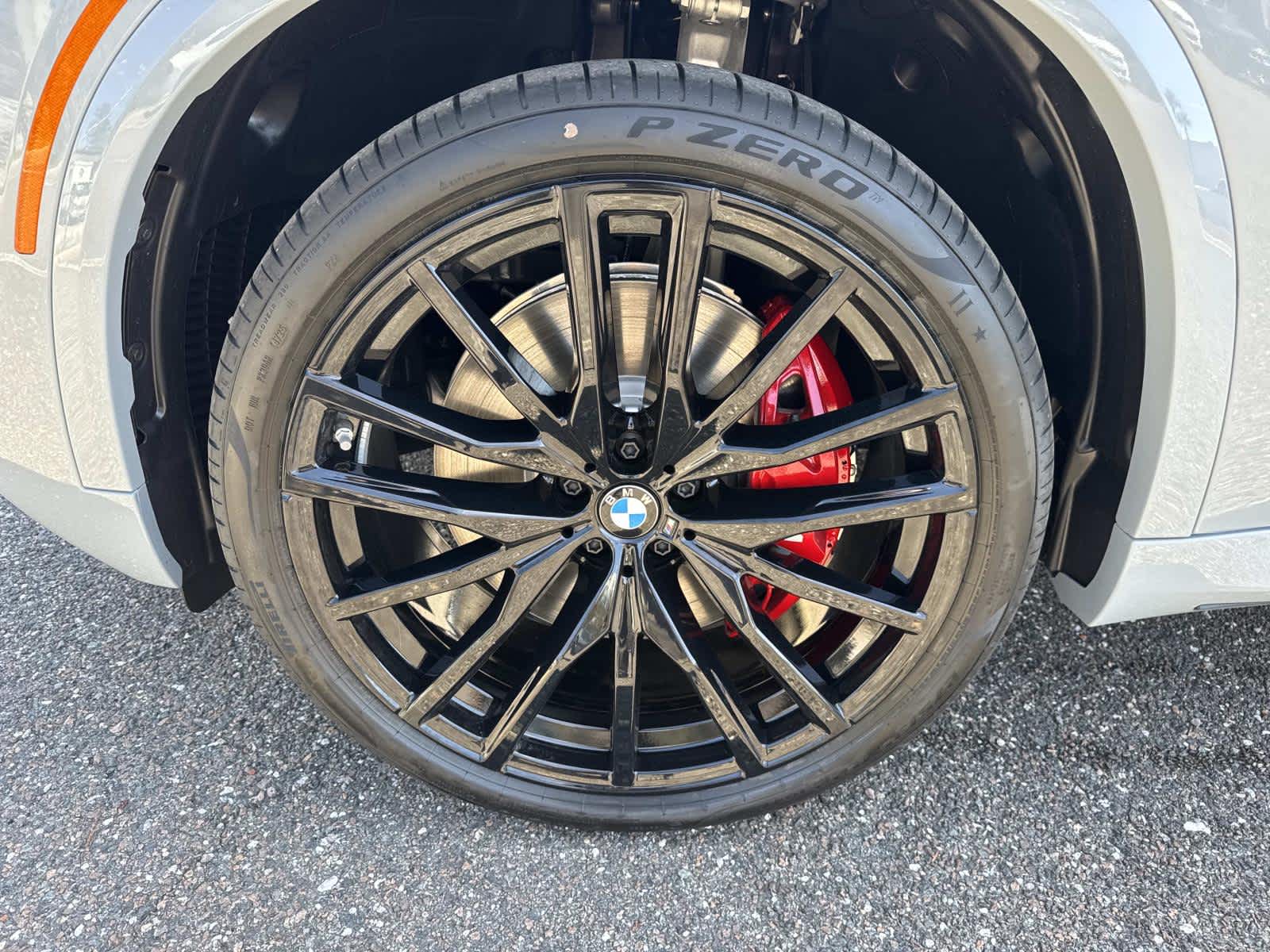 2026 BMW X5 M60i M60i