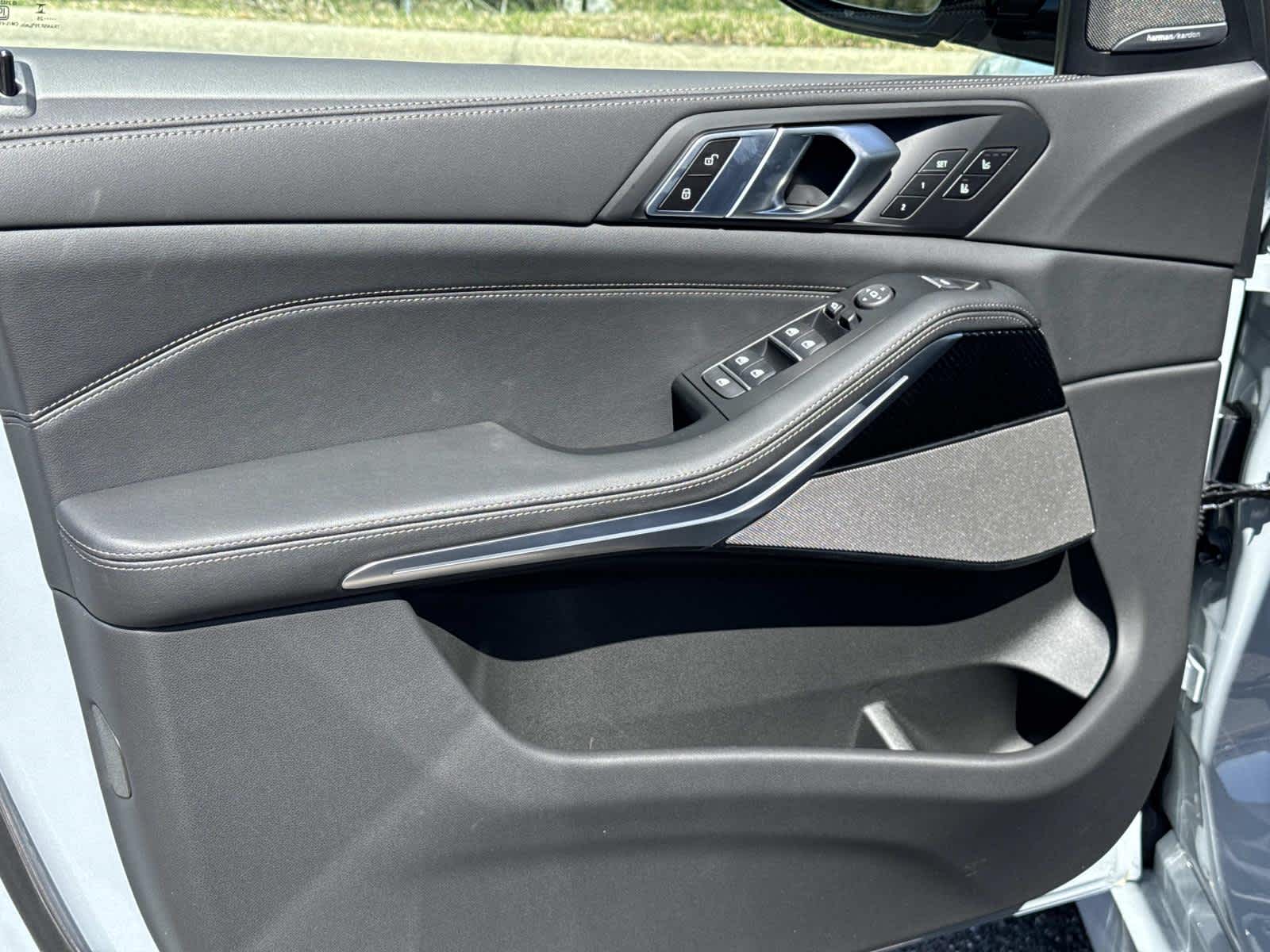 2026 BMW X5 M60i M60i