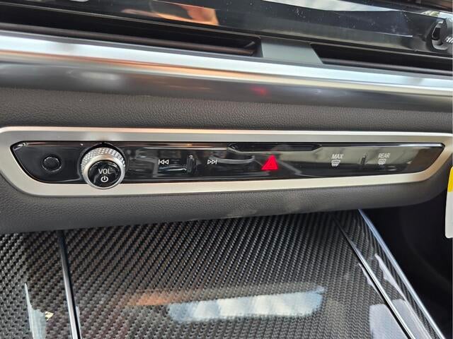 2026 BMW X5 M60i M60i
