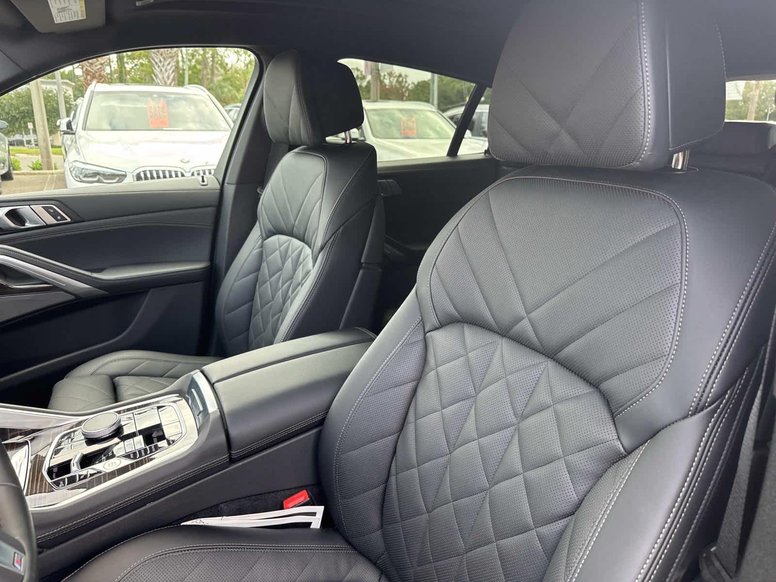 2025 BMW X6 xDrive40i