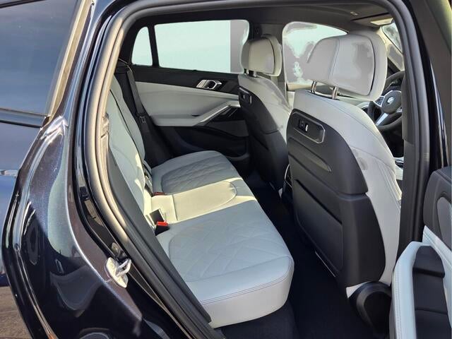 2027 BMW X6 xDrive40i xDrive40i