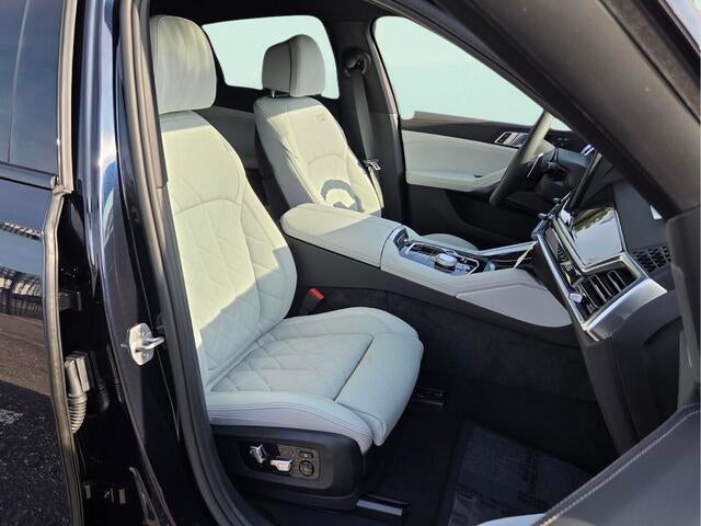 2027 BMW X6 xDrive40i xDrive40i
