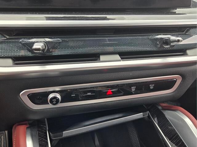 2025 BMW X6 xDrive40i xDrive40i