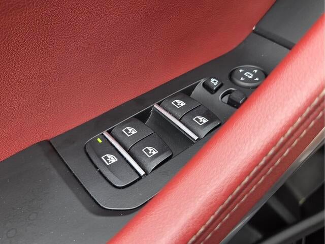 2025 BMW X6 xDrive40i xDrive40i