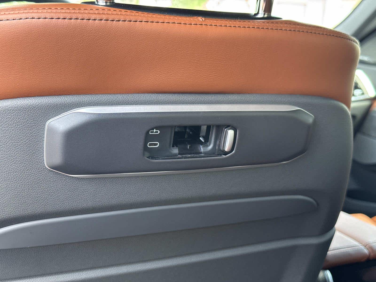 2026 BMW X6 xDrive40i xDrive40i