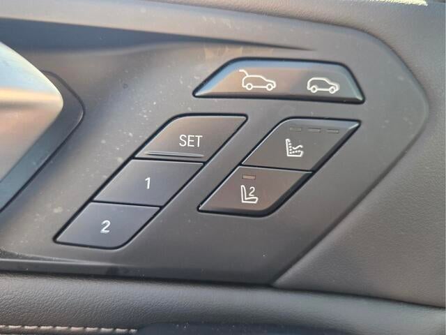 2027 BMW X6 xDrive40i xDrive40i
