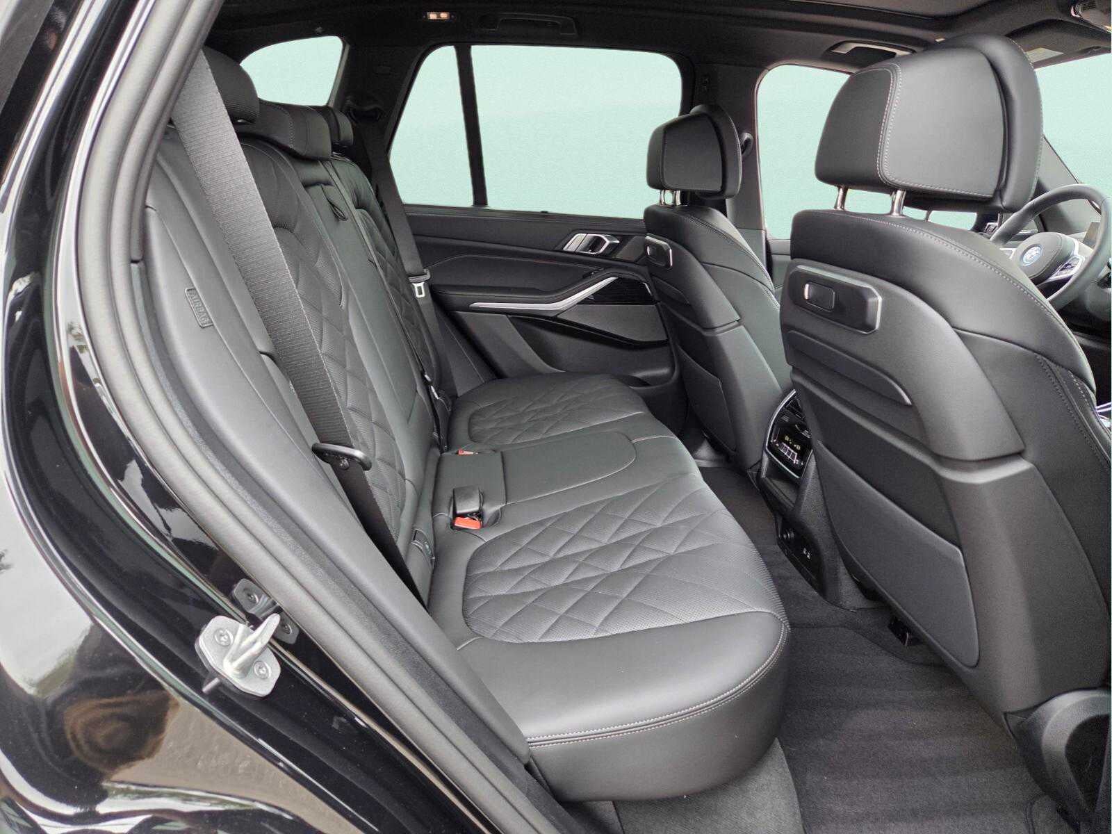 2026 BMW X5 xDrive50e xDrive50e