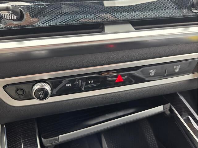 2026 BMW X5 xDrive50e xDrive50e