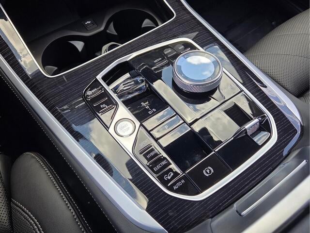 2026 BMW X5 xDrive50e xDrive50e