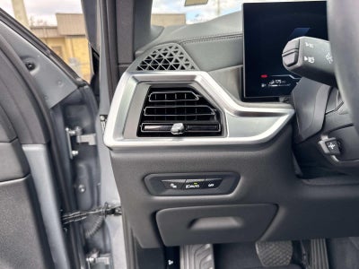 2025 BMW X5 xDrive50e xDrive50e