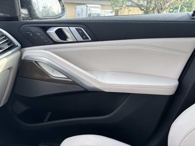 2023 BMW X6 xDrive40i xDrive40i