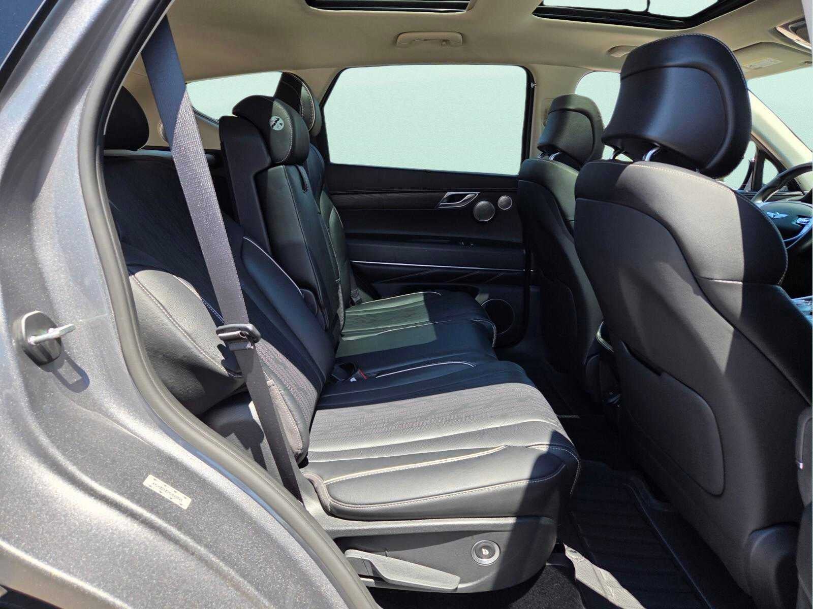 2021 Genesis GV80 Base