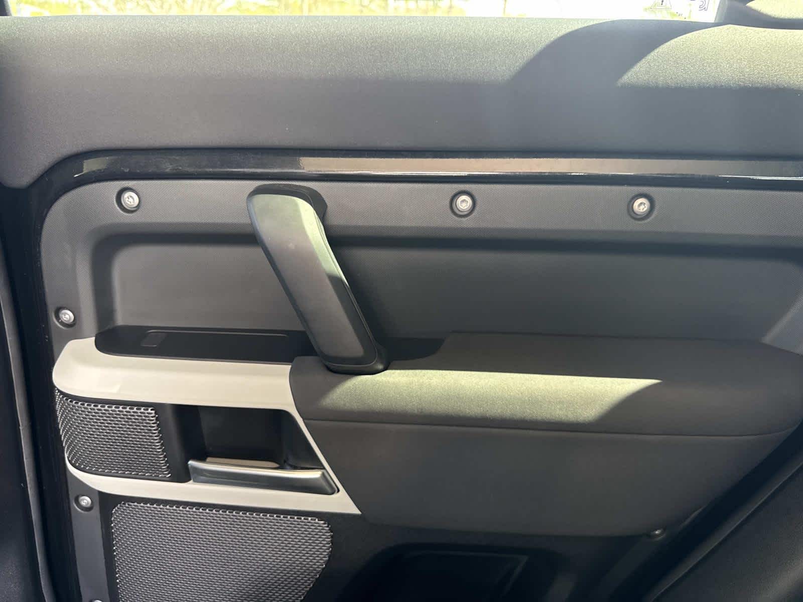 2020 Land Rover Defender SE