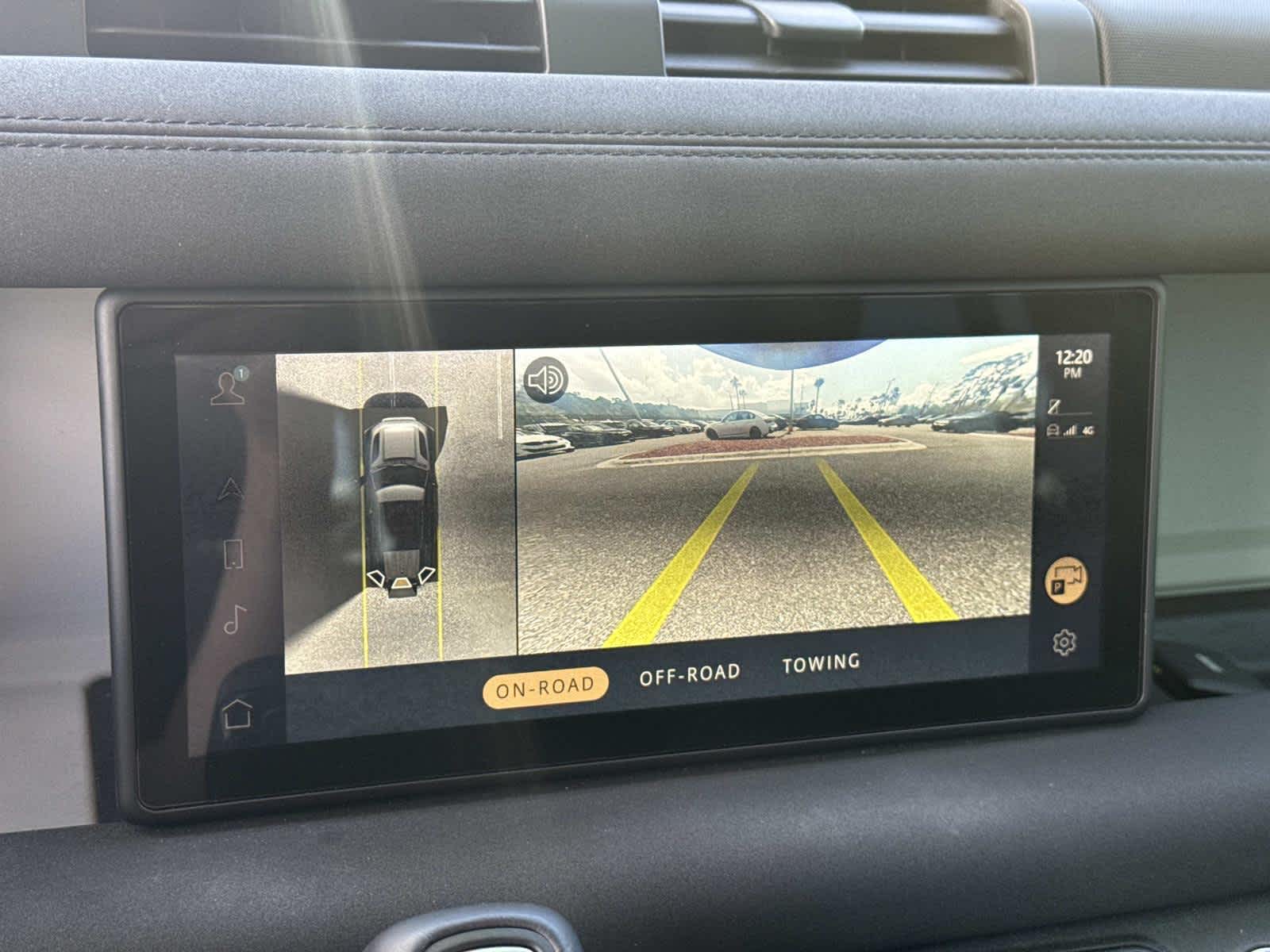 2020 Land Rover Defender SE