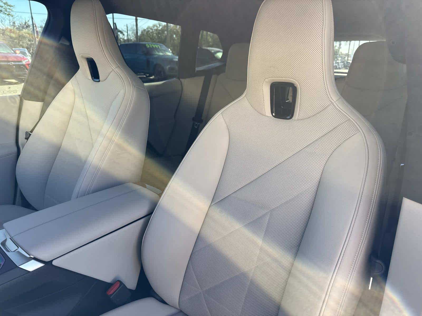 2025 BMW iX xDrive50