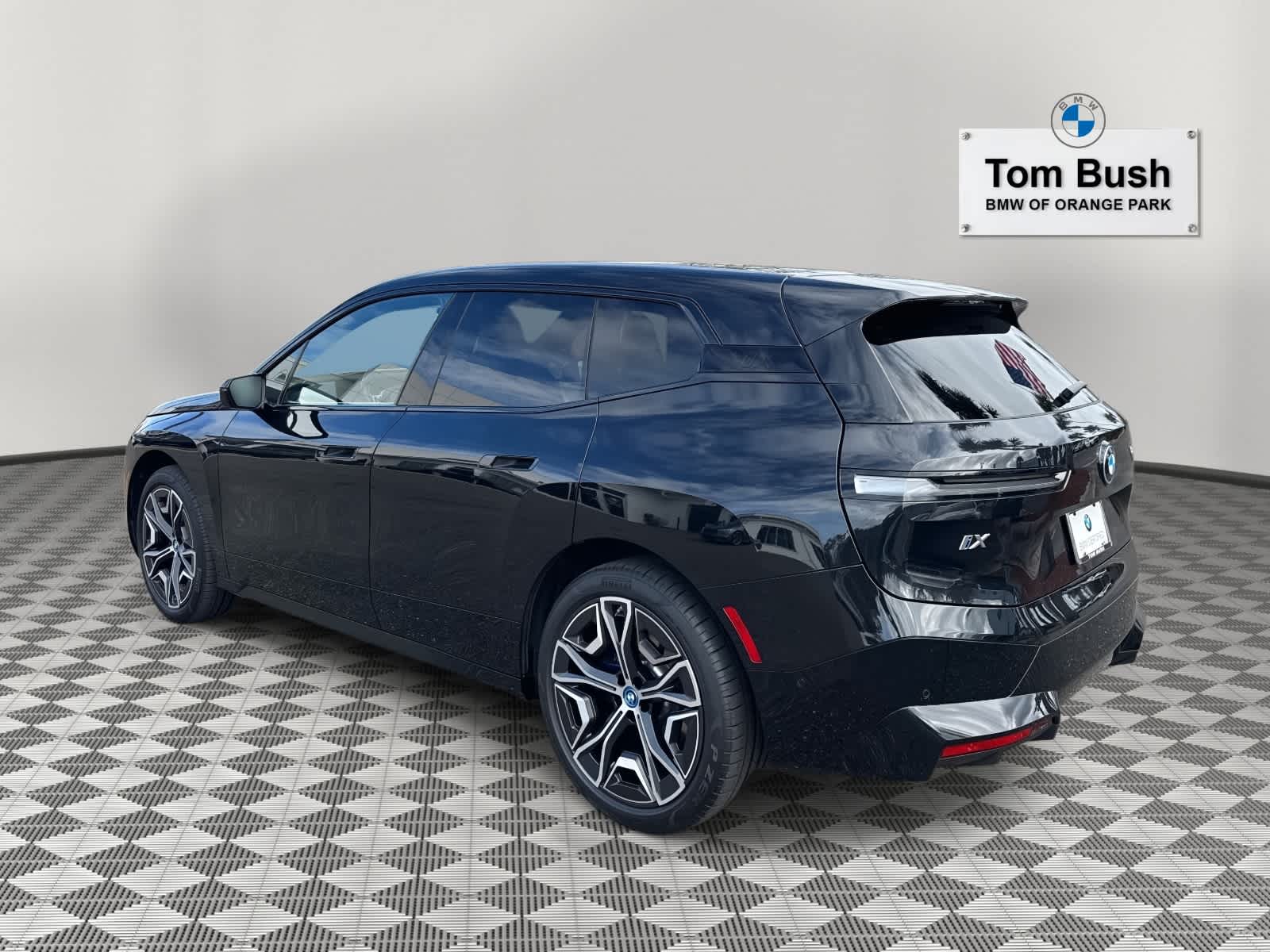 2025 BMW iX xDrive50