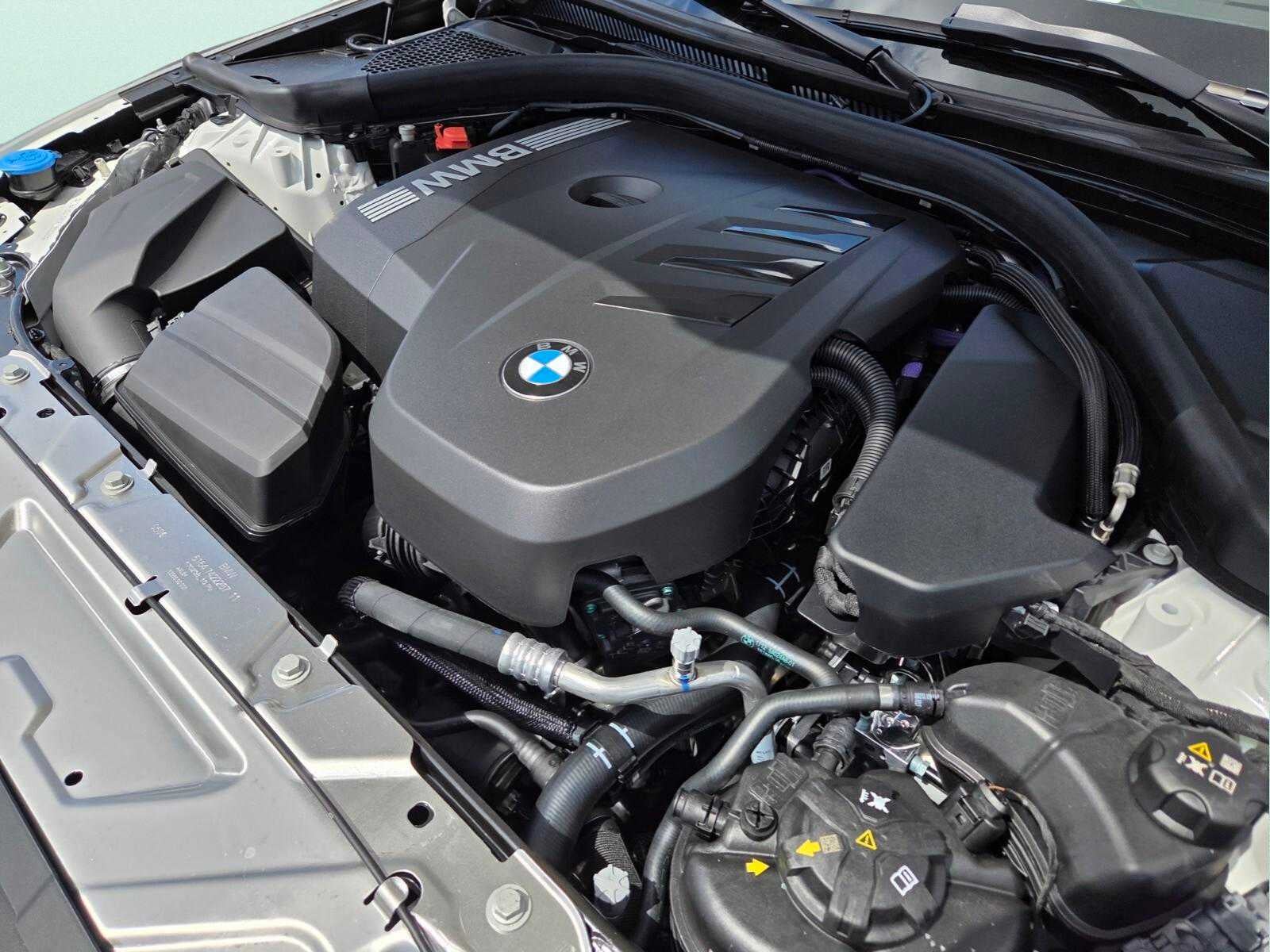2026 BMW 330i 330i