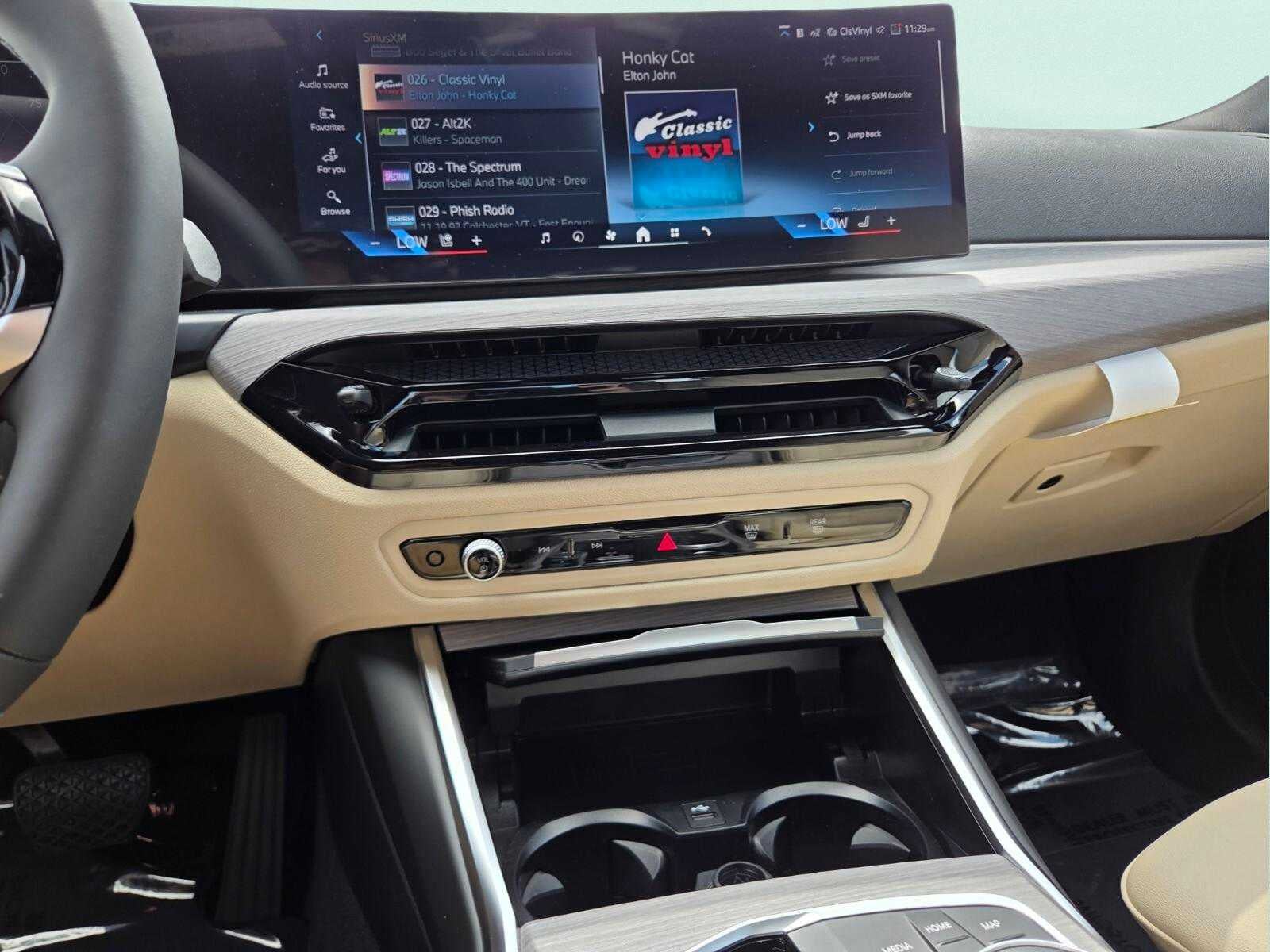 2026 BMW 330i 330i