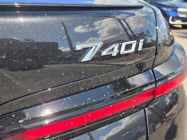 2026 BMW 740i 740i