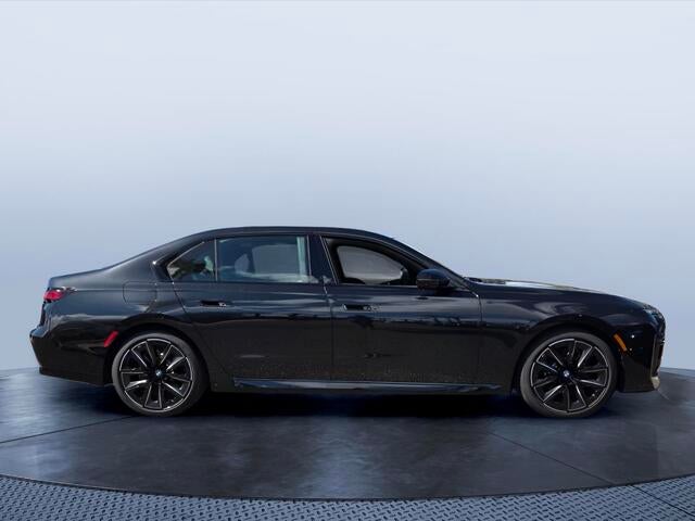 2026 BMW 740i 740i