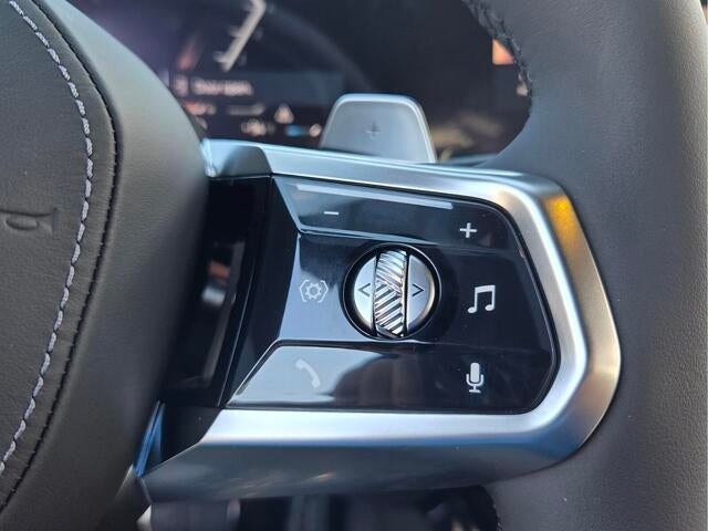 2026 BMW 740i 740i