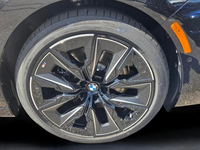 2026 BMW 740i 740i